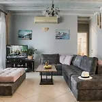Evanthia Villa *