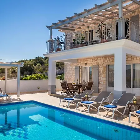 Evanthia Вилла Фискардон